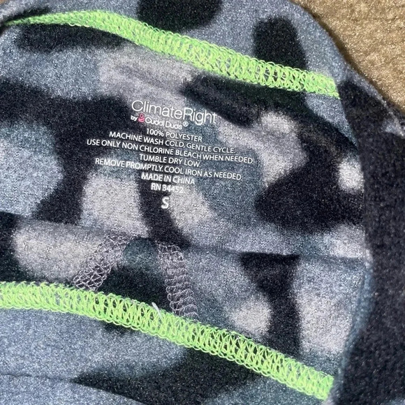 BOYS CAMO PRINT PAJAMAS - Picture 2 of 3